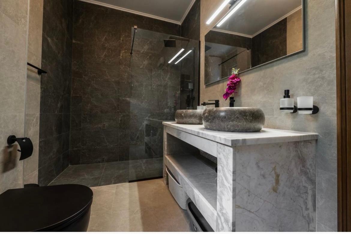 Luxury Apartment Vasilisa Cattaro Esterno foto